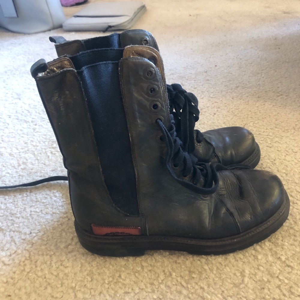 Real leather combat boots size 6